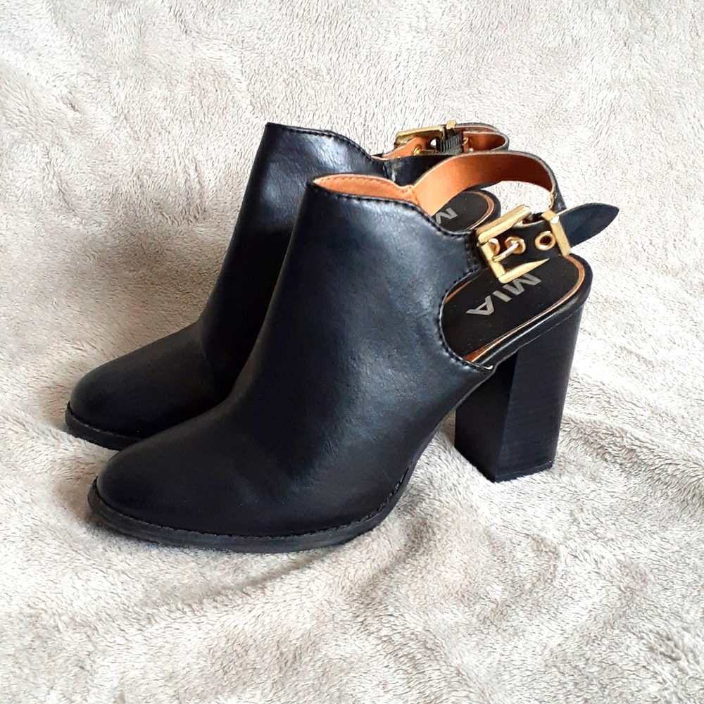 COPY - Mia Black Booties